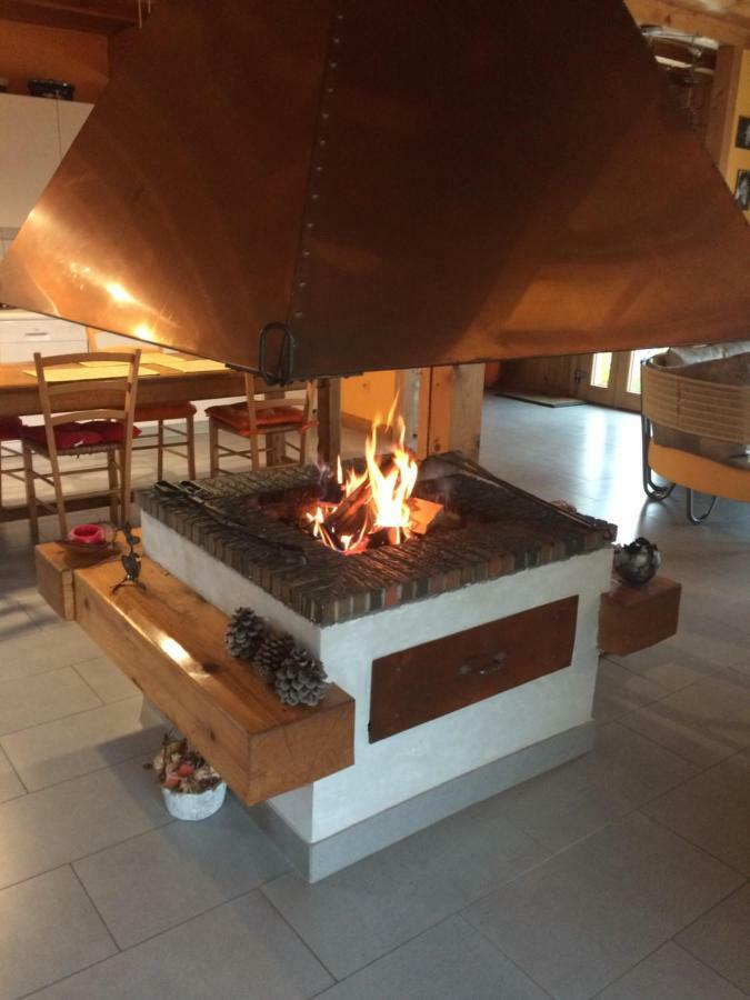 Au Charnet Bed & Breakfast Les Fourgs Dış mekan fotoğraf
